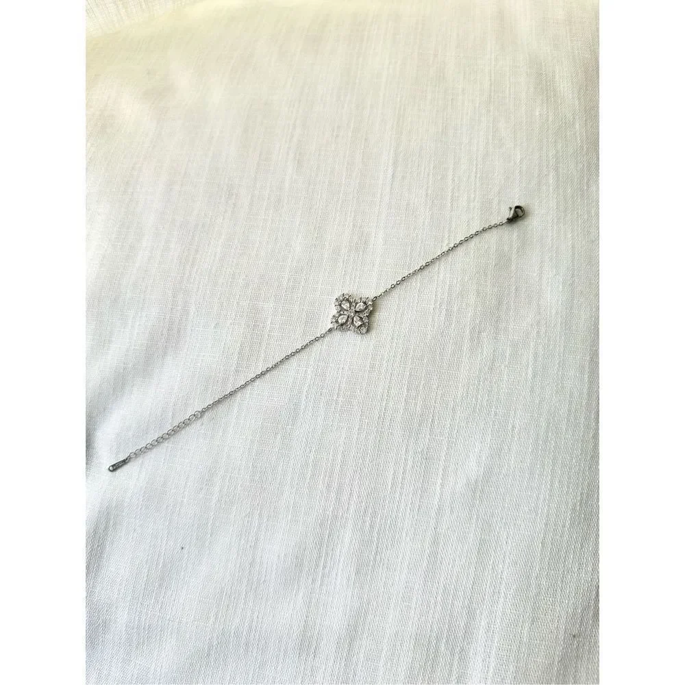 Cubic Zirconia dainty chain bracelet stainless steel